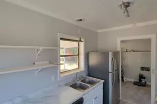 161 E Cherry St, Cochran, GA 31014 - Photo 13