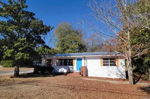 161 E Cherry St, Cochran, GA 31014 - Photo 1