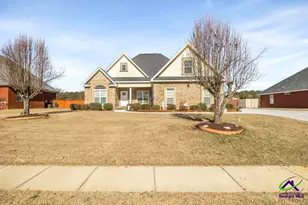 302 Estates Way, Warner Robins, GA 31088 - Photo 3