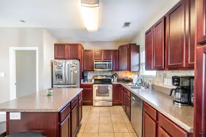 303 Rose Pointe Ct, Bonaire, GA 31005 - Photo 9