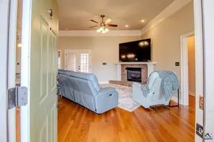 301 Hunts Landing Dr, Kathleen, GA 31047 - Photo 3