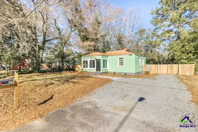 215 Peachtree Circle, Warner Robins, GA 31088 - Photo 1