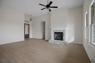 202 Farmland Circle, Perry, GA 31069 - Photo 9