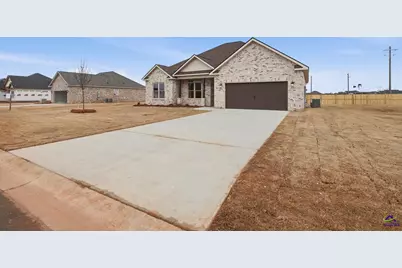 202 Farmland Circle, Perry, GA 31069 - Photo 3