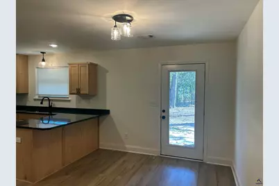 110 Eastlake, Warner Robins, GA 31093 - Photo 9