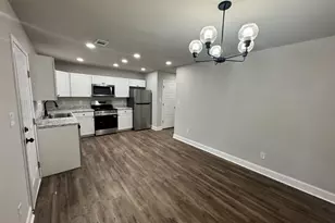 305 N 4th St, Warner Robins, GA 31093 - Photo 1