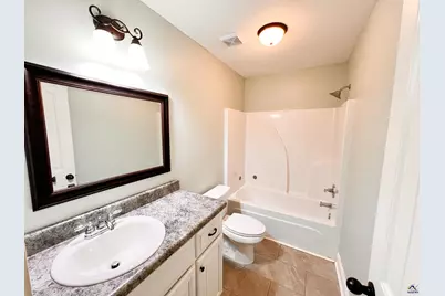 121 Washington Place Drive, Perry, GA 31069 - Photo 9