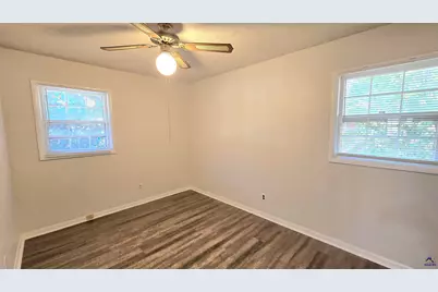 318 Bruce Street, Warner Robins, GA 31093 - Photo 7