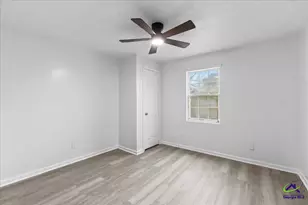 25 Martin Luther King Jr Blvd, Hawkinsville, GA 31036 - Photo 9