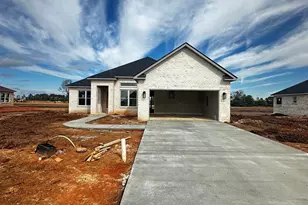 207 Farmland Circle, Perry, GA 31069 - Photo 3