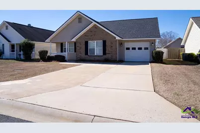 319 Deerfield Circle, Warner Robins, GA 31088 - Photo 3