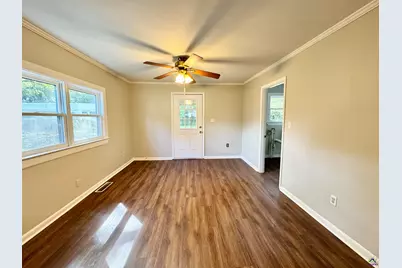 1319 Laura Avenue, Warner Robins, GA 31088 - Photo 9