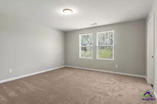 1077 Cold Water Dr, Griffin, GA 30224 - Photo 13