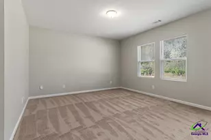 1077 Cold Water Dr, Griffin, GA 30224 - Photo 7