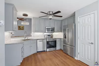 305 Carver Court, Warner Robins, GA 31088 - Photo 3