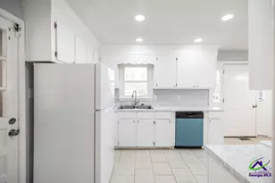 718 Oakview, Warner Robins, GA 31093 - Photo 9