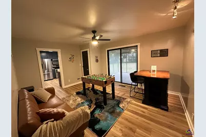 223 Kingsway Drive, Warner Robins, GA 31088 - Photo 9