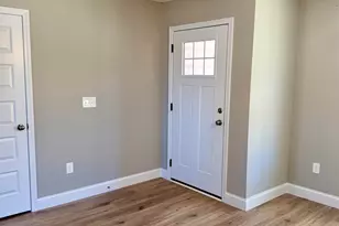 204 Sutton Dr, Perry, GA 31069 - Photo 3