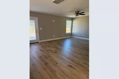 204 Sutton Dr., Perry, GA 31069 - Photo 9