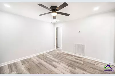 1334 Lakeview Drive, Macon, GA 31206 - Photo 7