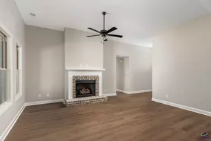 208 Farmland Circle, Perry, GA 31069 - Photo 5