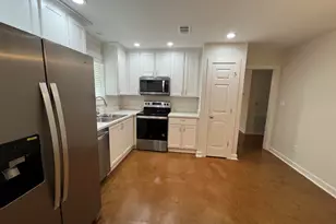 1112 B Third St, Perry, GA 31069 - Photo 3