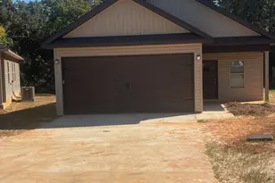 141 Rolling Woods Cir, Warner Robins, GA 31088 - Photo 1