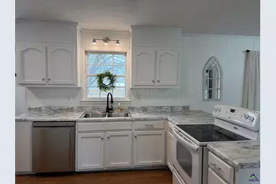 229 W Peter St, Cochran, GA 31014 - Photo 9