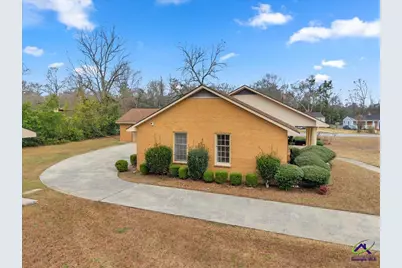 308 Rosewood Drive, Dublin, GA 31021 - Photo 7