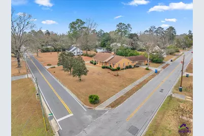 308 Rosewood Drive, Dublin, GA 31021 - Photo 3