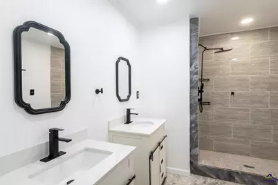 711 Main Street, Byron, GA 31008 - Photo 11