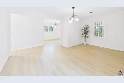 914 Bess Street, Perry, GA 31069 - Photo 11