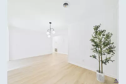 914 Bess Street, Perry, GA 31069 - Photo 13