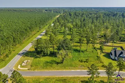 16 Evergreen Drive, Cochran, GA 31014 - Photo 9