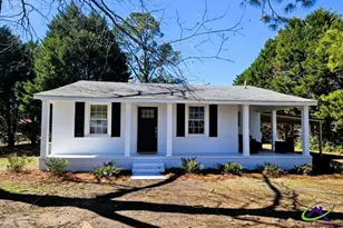30 Mitchell St, Hawkinsville, GA 31036 - Photo 1