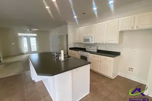 308 Spyglass Hill Dr, Perry, GA 31069 - Photo 5