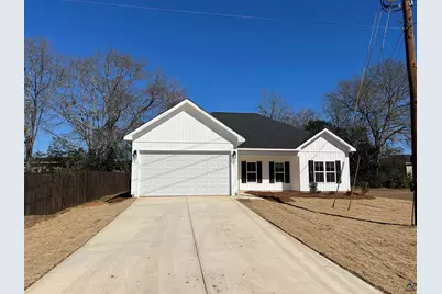 113 Taylor Drive, Cochran, GA 31014 - Photo 1