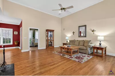 623 Walton Way, Macon, GA 31210 - Photo 9