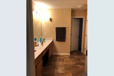 136 Oscar Court, Warner Robins, GA 31093 - Photo 5