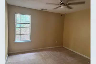 136 Oscar Court, Warner Robins, GA 31093 - Photo 9