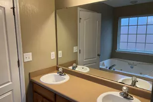 523 Manchester Ln, Byron, GA 31008 - Photo 5