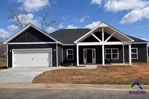155 Village Cir, Cochran, GA 31014 - Photo 1