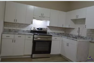 1036 Clay Avenue, Macon, GA 31211 - Photo 9