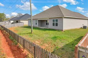 629 Broderick, Warner Robins, GA 31088 - Photo 39