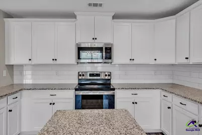 629 Broderick, Warner Robins, GA 31088 - Photo 17