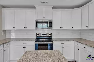 629 Broderick, Warner Robins, GA 31088 - Photo 17