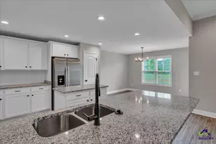 629 Broderick, Warner Robins, GA 31088 - Photo 13