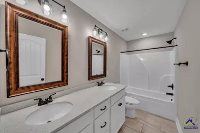 629 Broderick, Warner Robins, GA 31088 - Photo 35