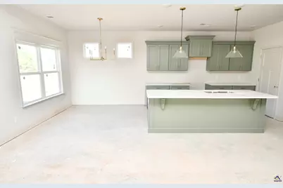 124 Early Drive, Byron, GA 31008 - Photo 13