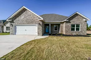 124 Early Dr, Byron, GA 31008 - Photo 1